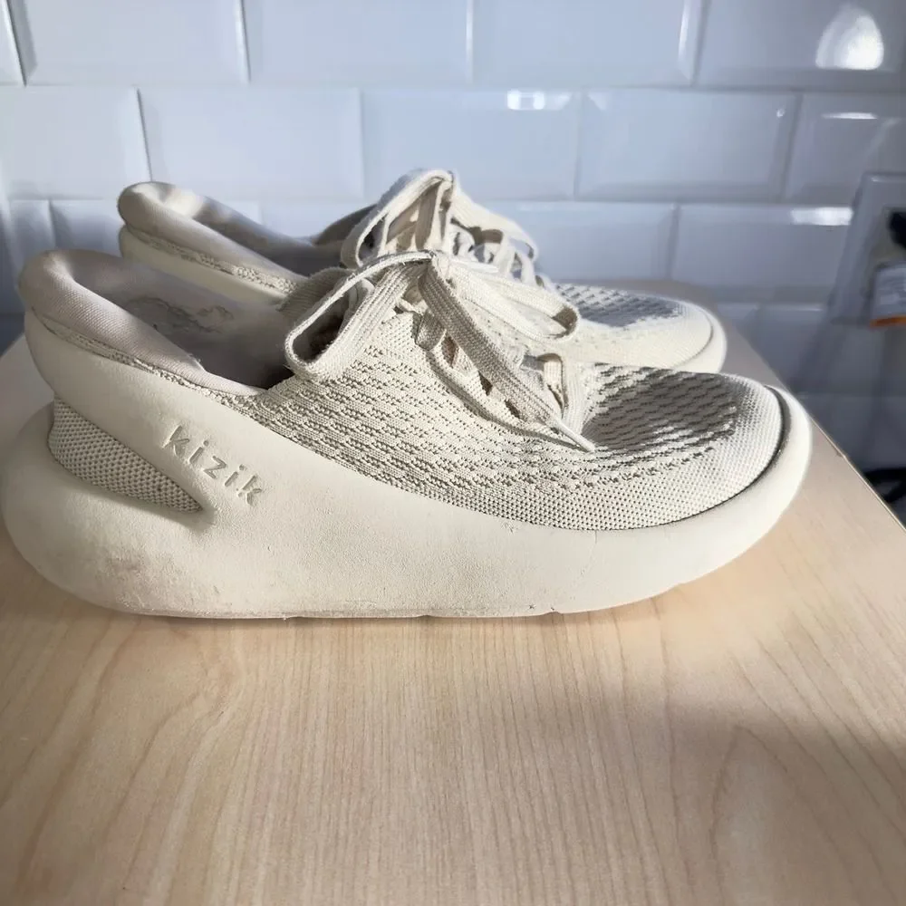 Kizik Sneaker Men's 6 Women's 7.5